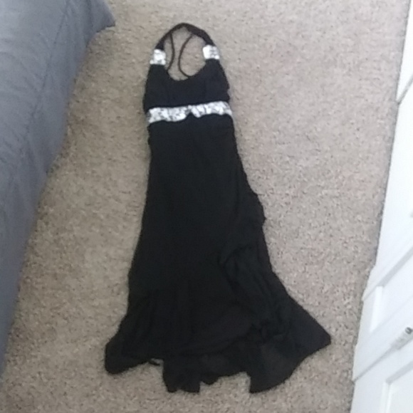 Dress - Picture 3 of 3